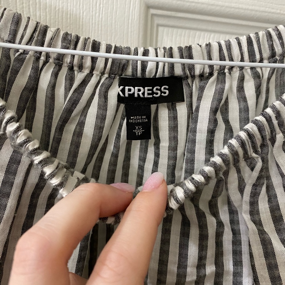 Express Top - Picture 2 of 2